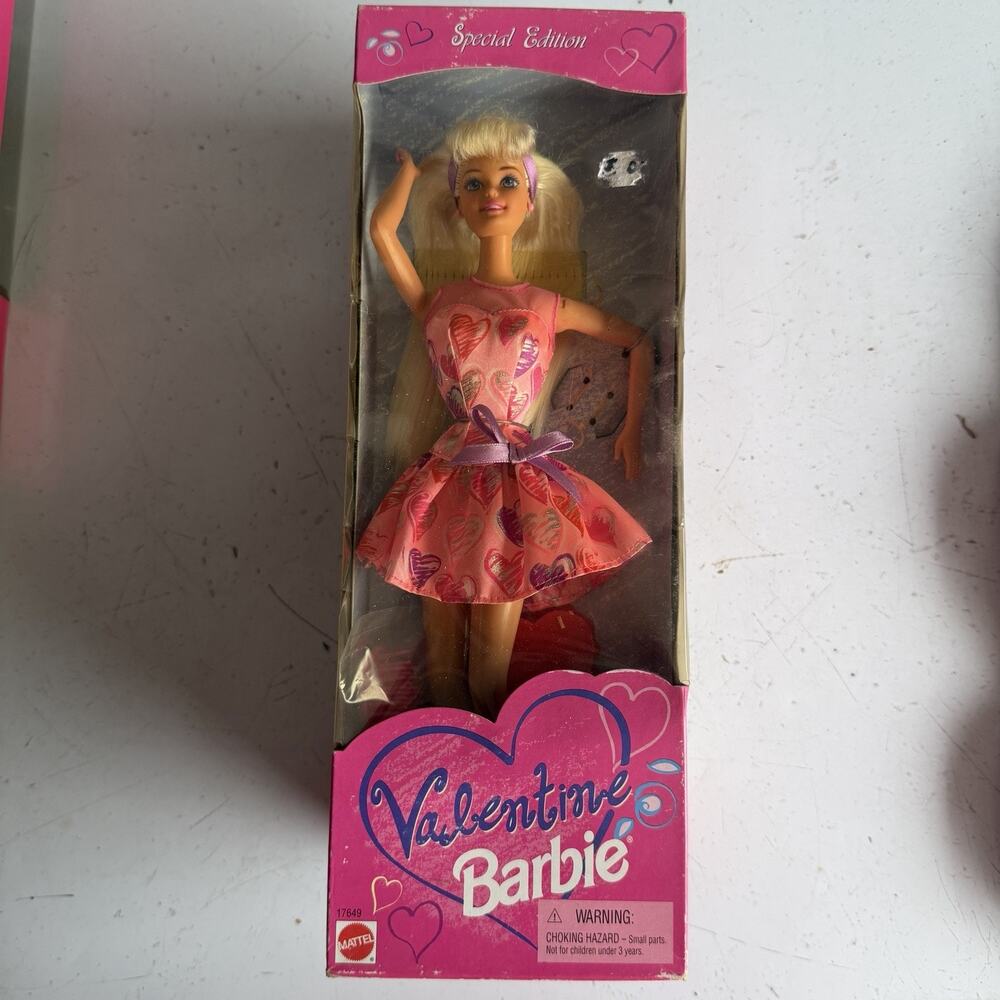 Vintage 1997 Mattel Valentine Barbie Special Ed 17649 NIB